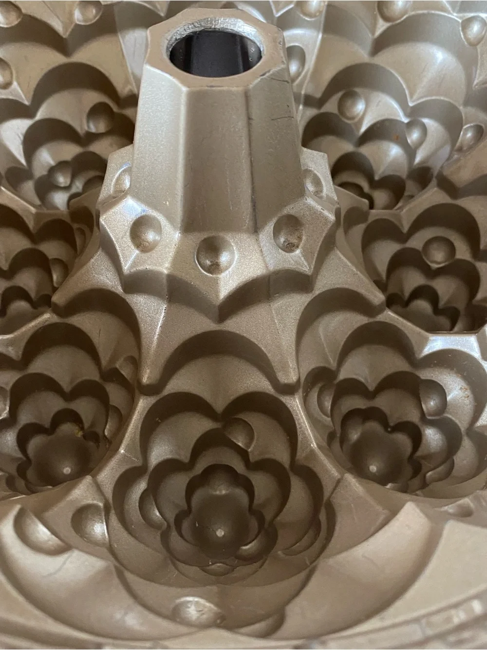Nordic Ware Holiday Christmas Tree Bundt Cake Baking Pan 10 Cup Made in USA
